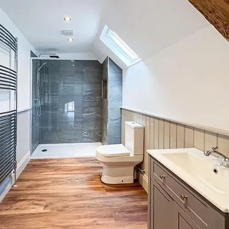 Exceptional Holiday Home 5 With Hot Tub Pickering Exterior photo