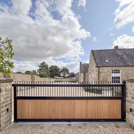 Exceptional Holiday Home 5 With Hot Tub Pickering Exterior photo