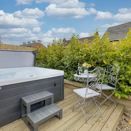 Exceptional Holiday Home 5 With Hot Tub Pickering Exterior photo