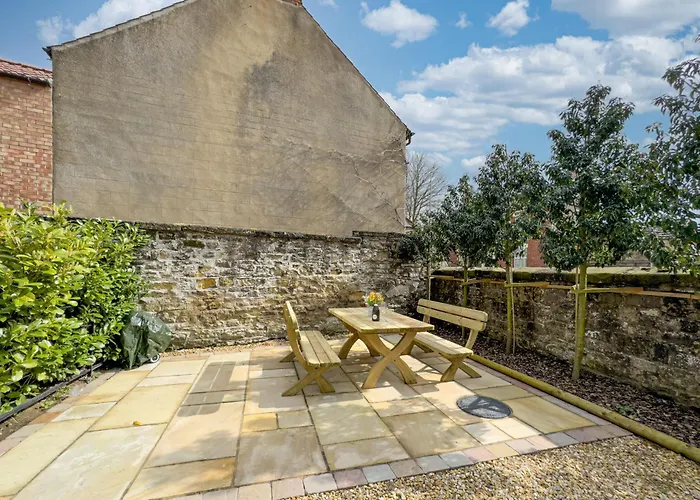 Exceptional Holiday Home 5 With Hot Tub Pickering