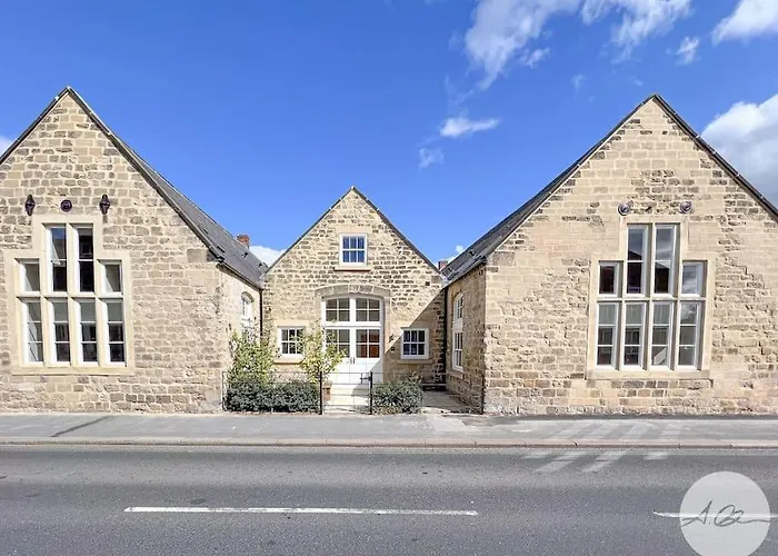 Exceptional Holiday Home 5 With Hot Tub Pickering