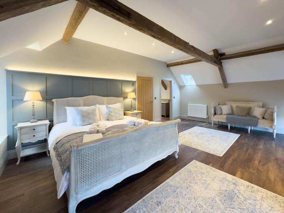 Holiday home Exceptional 5 With Hot Tub