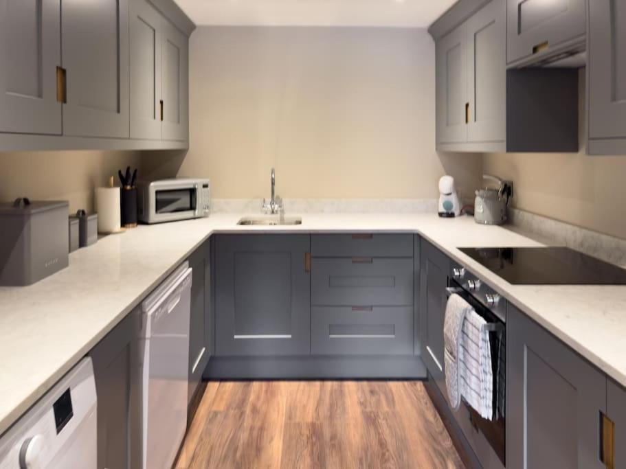 Exceptional 5 With Hot Tub Holiday home